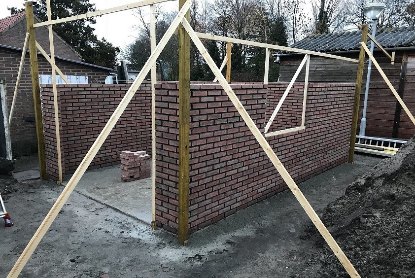 De muren gaan omhoog